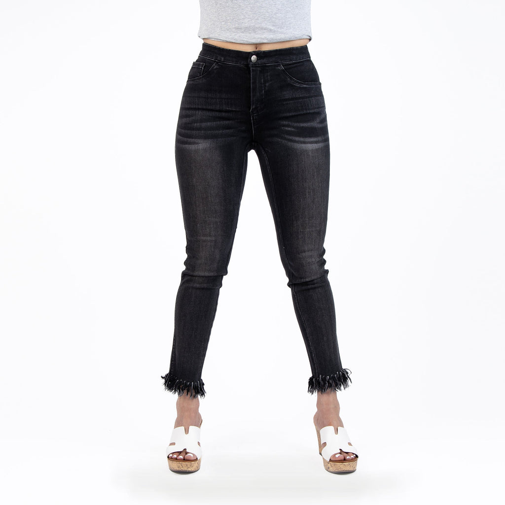 Fringed Hem Capris Jeans