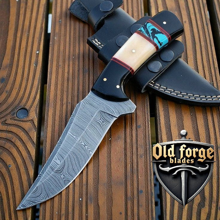 Custom Handmade Damascus Blade Hunting Knife with Bone & Horn Handle