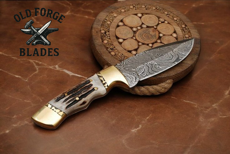 Handmade Demascus Blade Knife with Stag Horn Handle