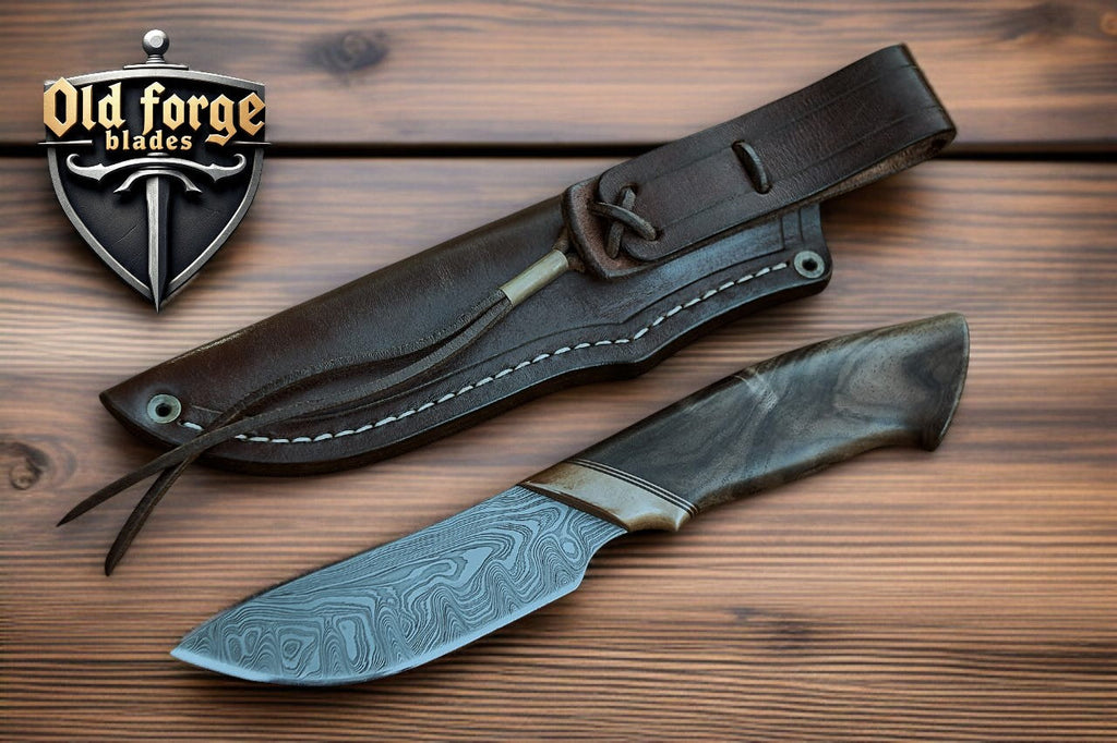 High Quality Hunting Knives – Damascus Blade with Walnut Handle